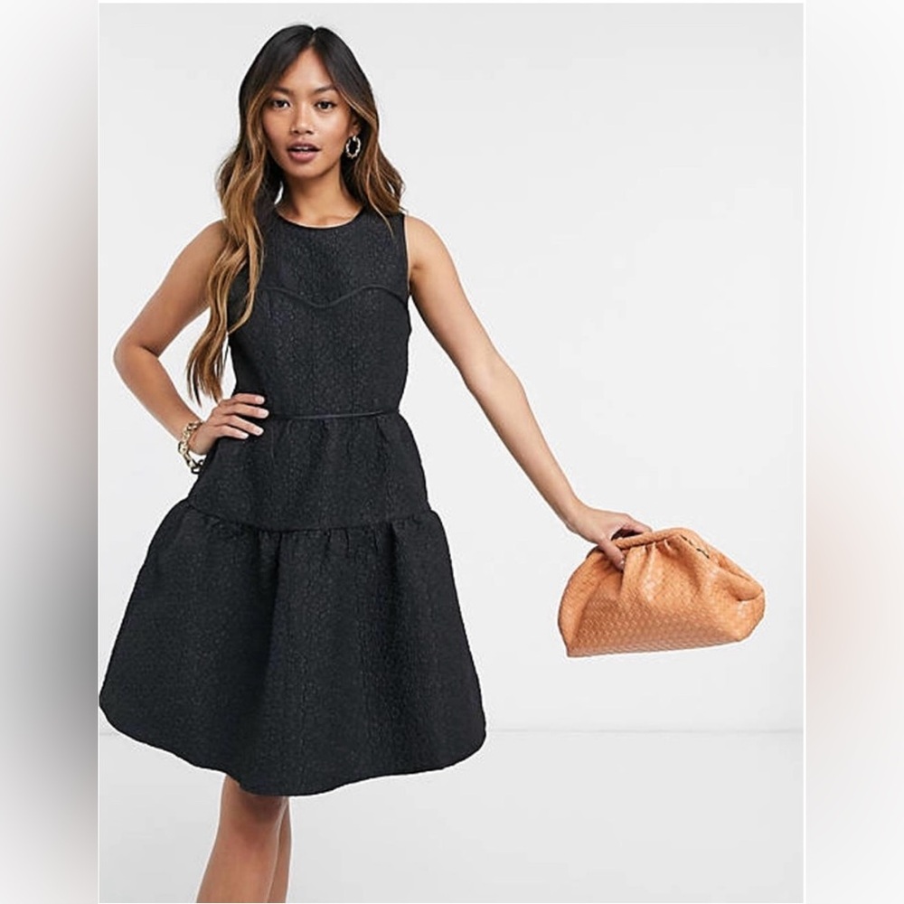 & Other Stories Sleeveless Embossed Jacquard Mini Dress Tiered LBD Date Night